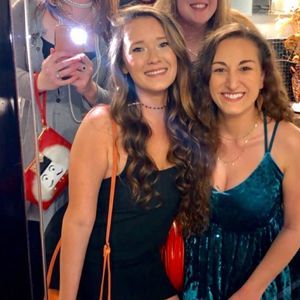 Meet your Posher, Amber